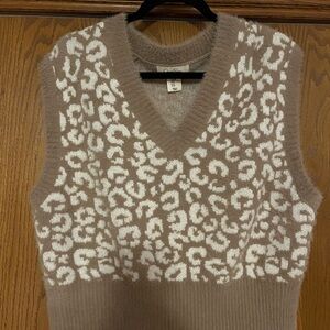 Leopard Print V-Neck Sweater Vest - Brown and White